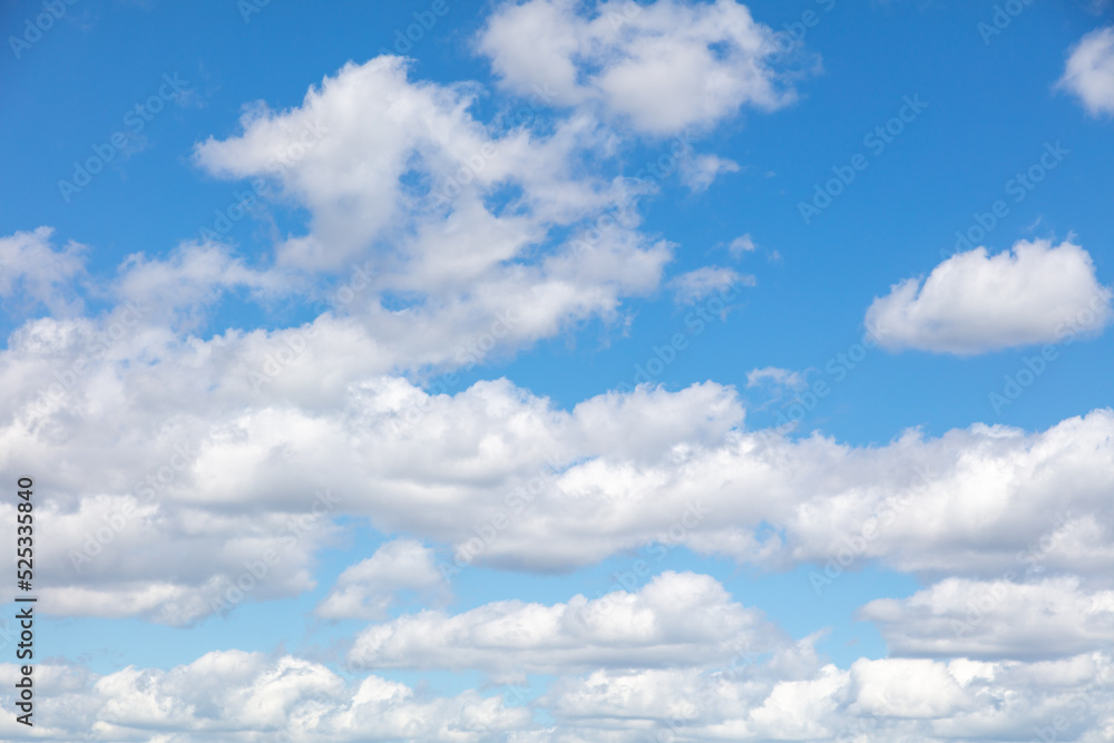 Obraz premium White clouds on the blue sky