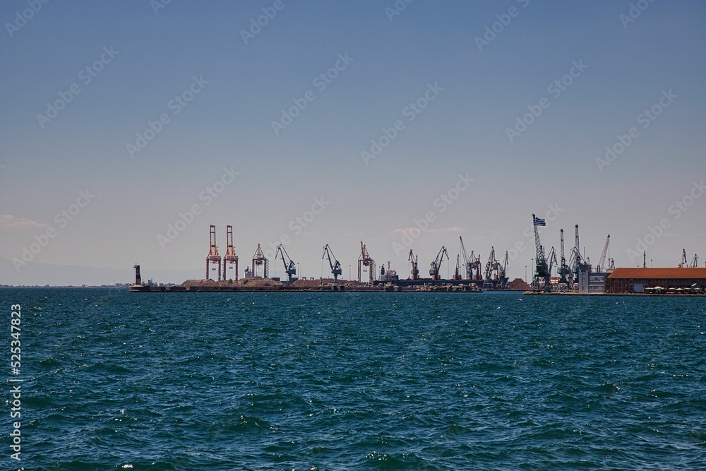 Hafen am Meer in Thessaloniki Griechenland 