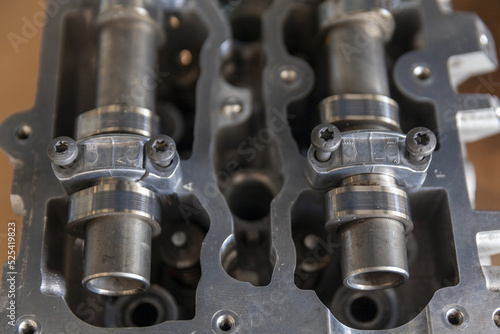 engine head with valves
