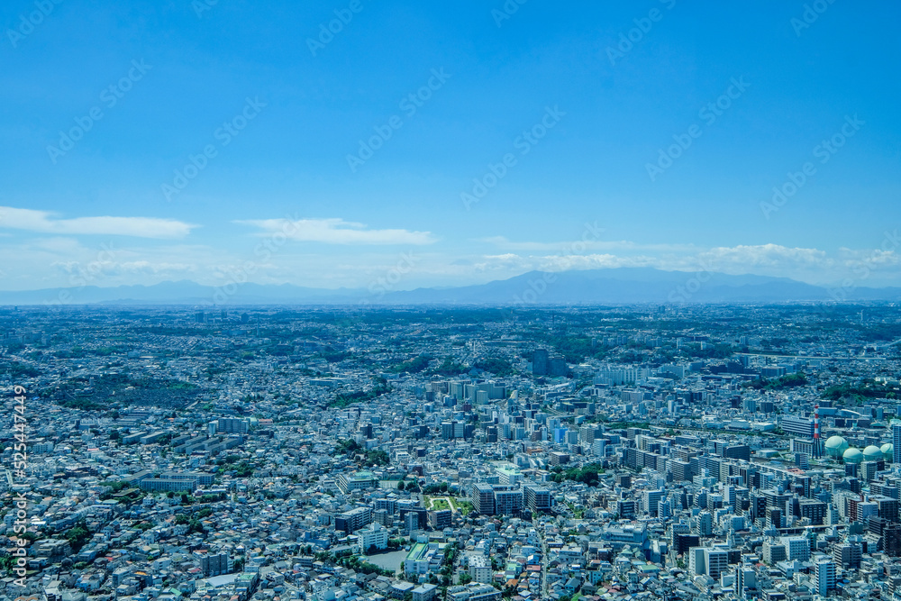 Fototapeta premium 神奈川県横浜市みなとみらいランドマークタワーの展望台からの都市風景