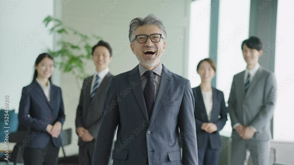 笑顔のビジネスマン 笑顔のビジネスマン