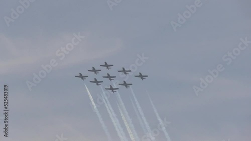 jets performing air show for crowd 