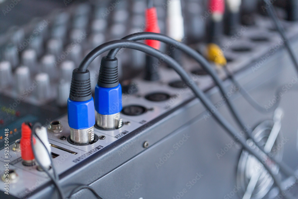 Buttons for controlling sound, transmission line Buttons for controlling sound, transmission line
