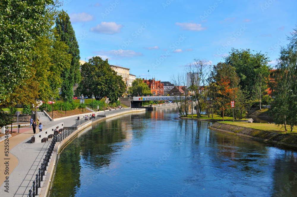 View on Brda river in Bydgoszcz, Kuyavian-Pomeranian Voivodeship, Poland. - obrazy, fototapety, plakaty 