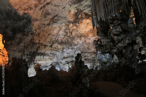 Fotografie stalagmite Inside the Beni Add Caves (Les Grottes de Beni Add) in Tlemcen, Alger