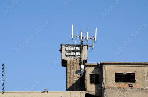 antennen am altes Gebäude