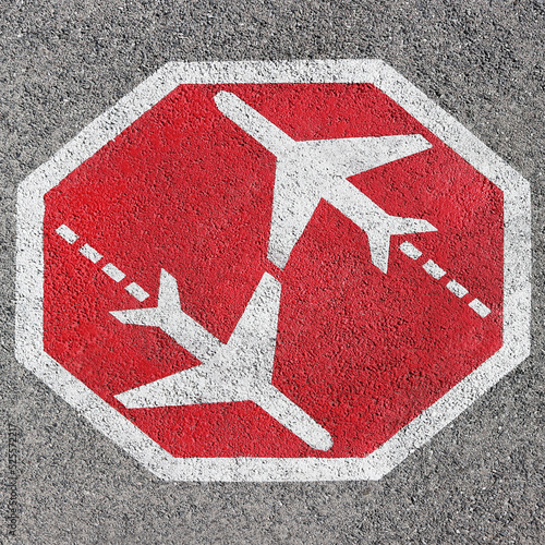 Marcação no pavimento de circulação de aviões