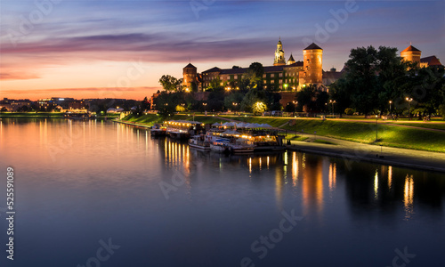 Krakow, Poland. View of the Wawel and the Vistula River at sunrise. Widok na Wawel i rzekę Wisłę o wschodzie słońca. photo