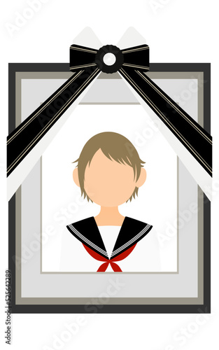 セーラー服の女の子の遺影