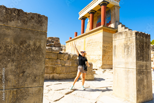 Photos Top view of ruins of Knossos Palace in Crete, Heraklion, Greece