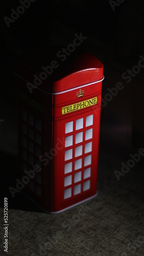 Wallpaper Mural red telephone box Torontodigital.ca