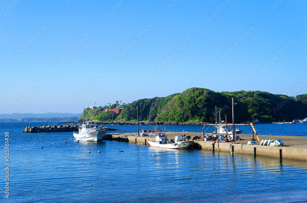 Fototapeta premium 三浦半島・諸磯港【神奈川県三浦市三崎町】
