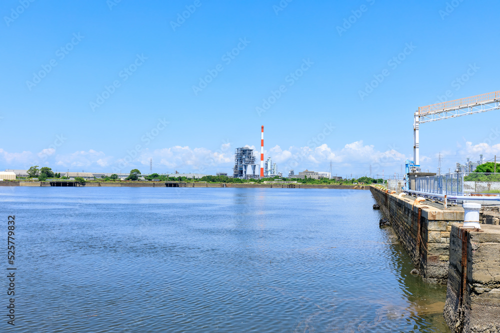 Fototapeta premium 夏の三池港 福岡県大牟田市 Miike Port in summer. Fukuoka-ken Oomuta city.