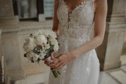 bride with wedding bouquet