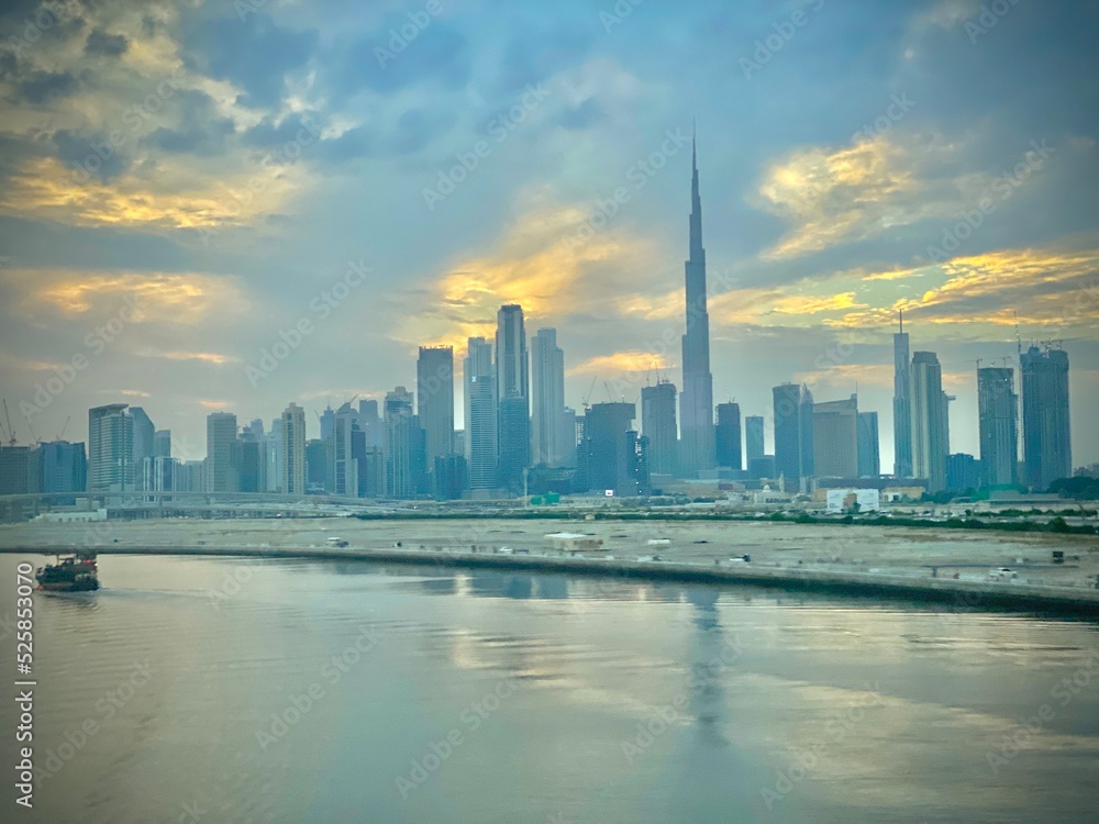 Obraz premium country skyline at sunset