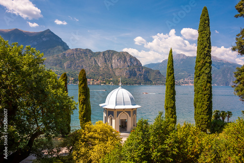 Fototapeta Naklejka Na Ścianę i Meble -  Beautiful view of lake Como, Italy in summer, famous tourism destination