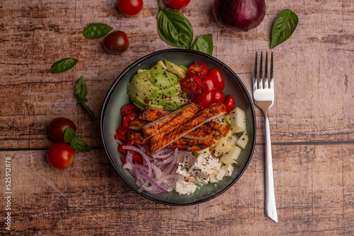 Salat Bowl mit Avocado