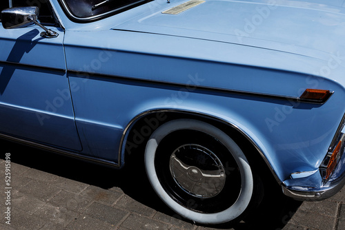blue retro  automobile © jozzeppe777