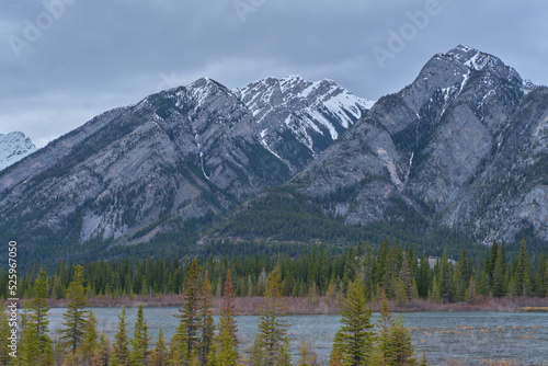 Fototapeta Naklejka Na Ścianę i Meble -  Banff National Park Alberta Canada 