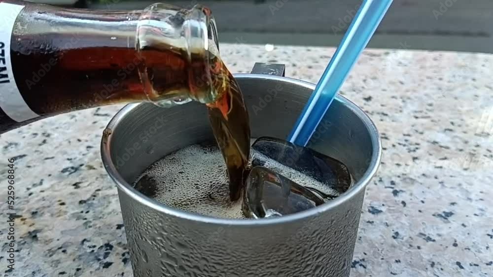 cola drink with ice