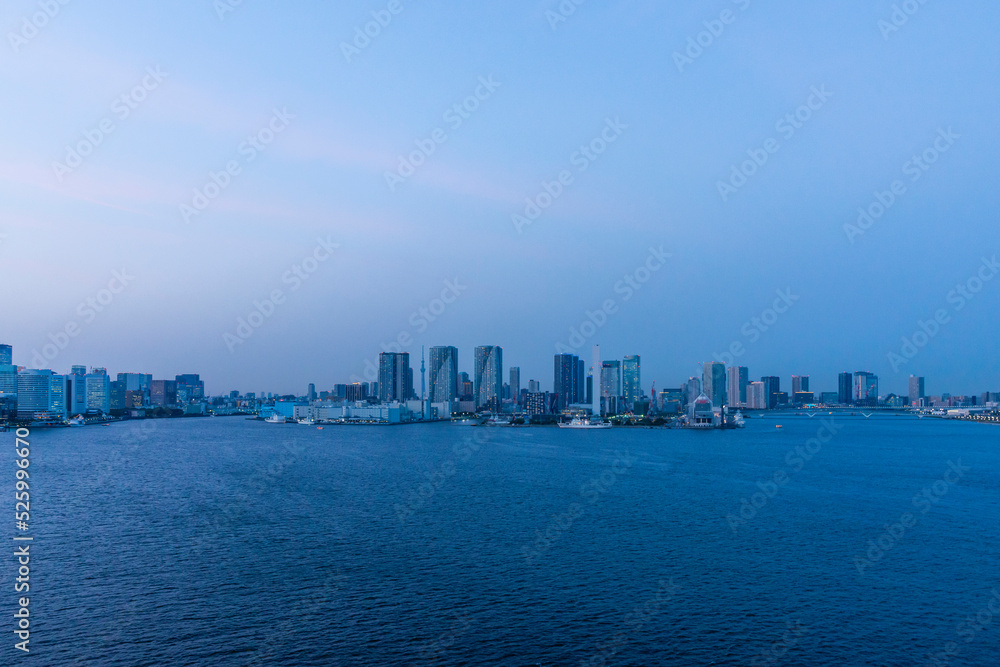 日没直後の東京湾