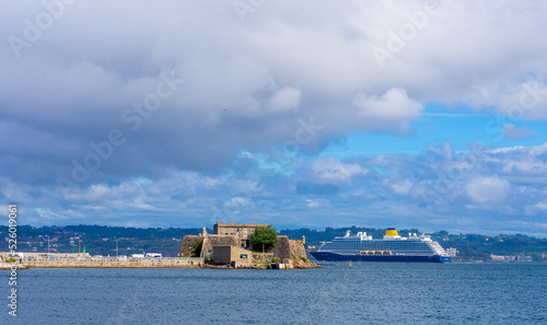 The cruise ship and the old castle © fotoastra