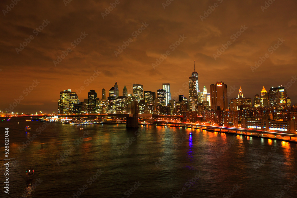 Fototapeta premium Brooklyn bridge and NYC skyline, New York City, USA