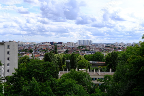 A view from Gravelle avenue to Maison-Alfort.