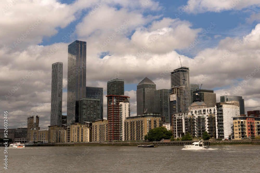Obraz premium London Thames skyscrapers skyline white clouds sky