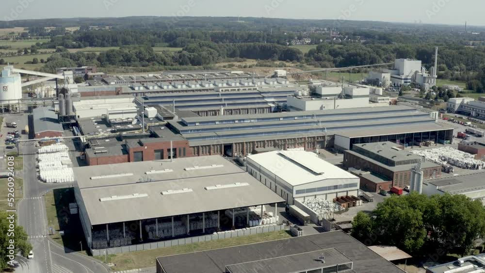 Flug über eine Idustrieamnlage zur Abfallverwertung Flug über eine Idustrieamnlage zur Abfallverwertung