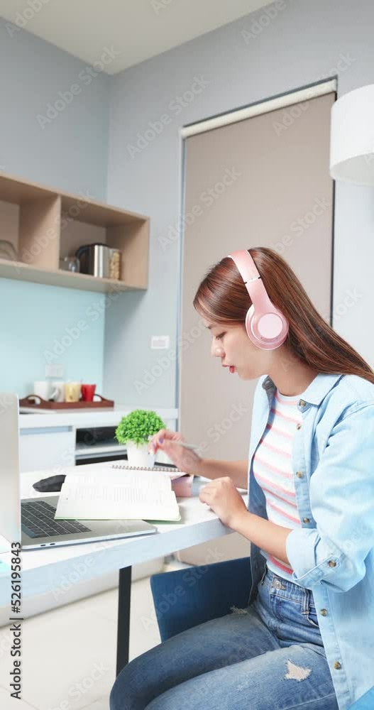 student is on course online student is on course online