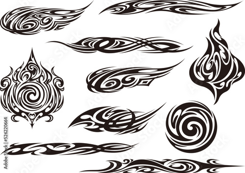 タトゥーのようなトライバルデザインのセット