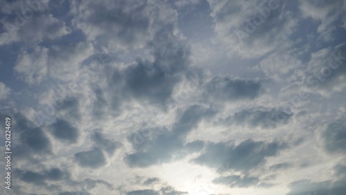 Obraz na płótnie 夏の早朝に現れた白い雲たち