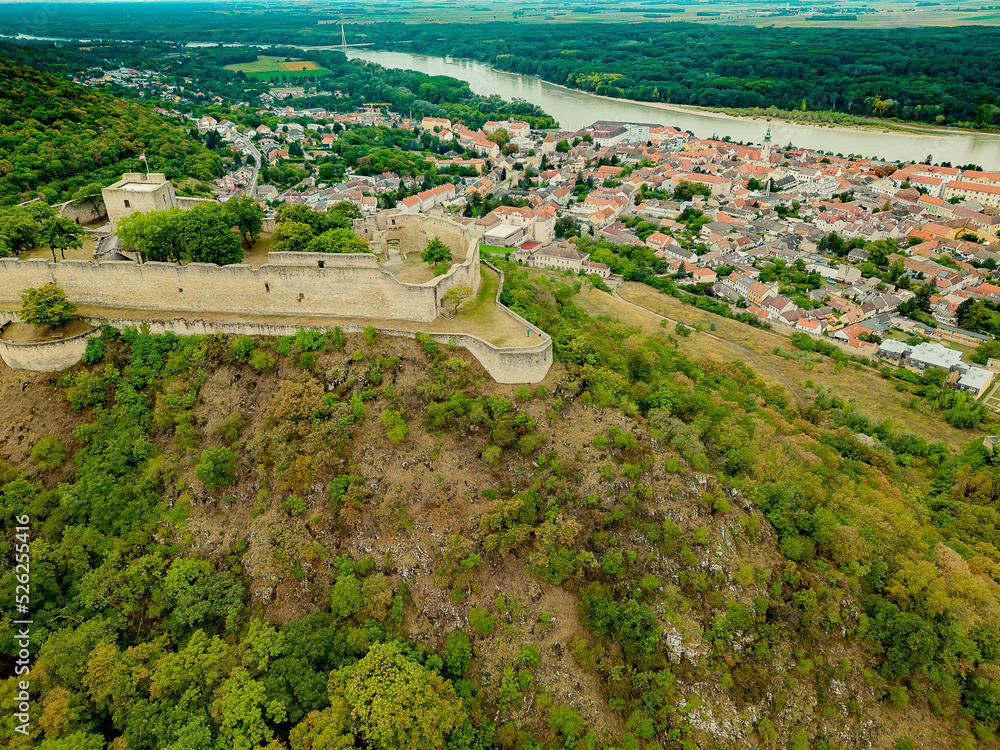 Burgruine Hainburg an der Donau von oben