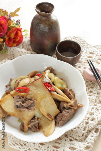 Chinese food, Japanese oyster mushroom slices stir fried with beef with chili pepper 
