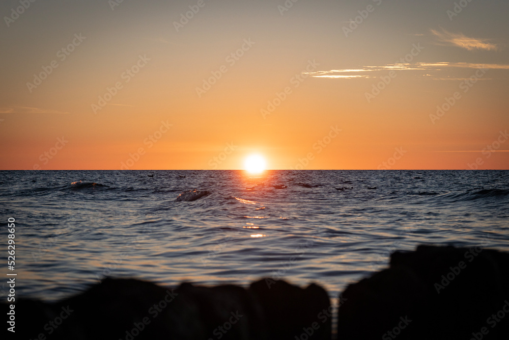 Obraz premium sunset over the sea