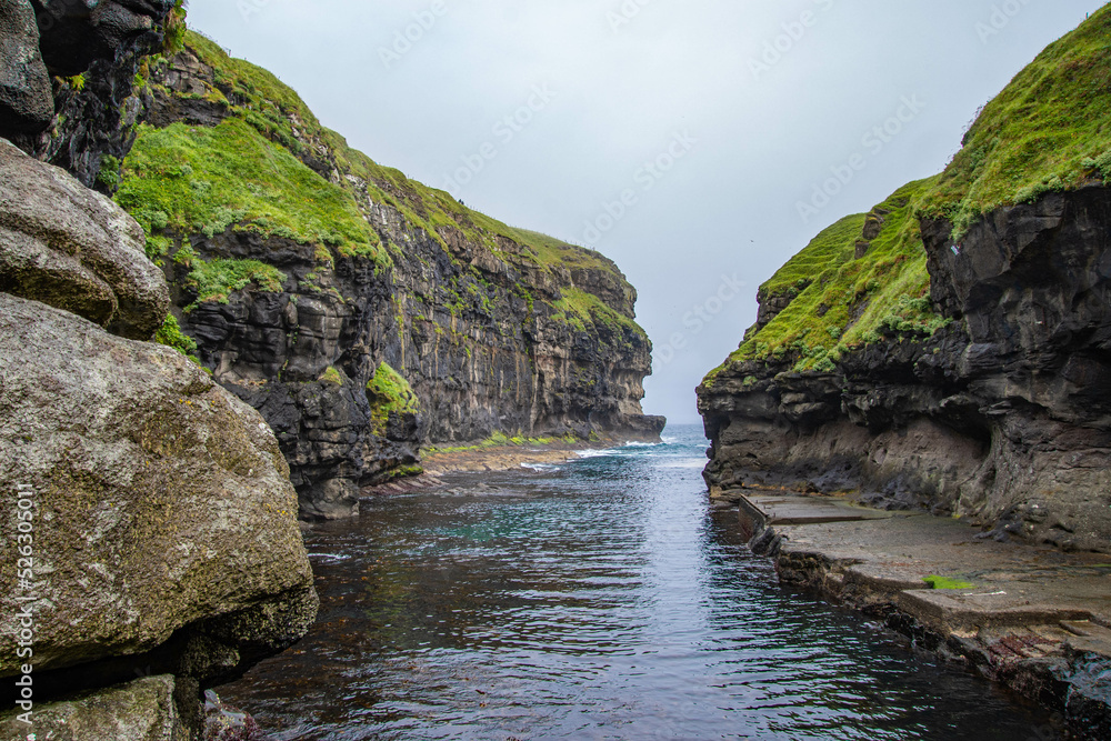 Gjogv Schlucht Und Auf Der Insel Eysturoy F R Er Inseln Stock Foto Adobe Stock