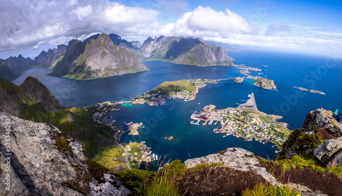 Wanderung zum Reinebringen auf den Lofoten in Norwegen