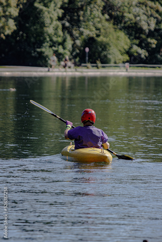 canoe driver in Isar munich