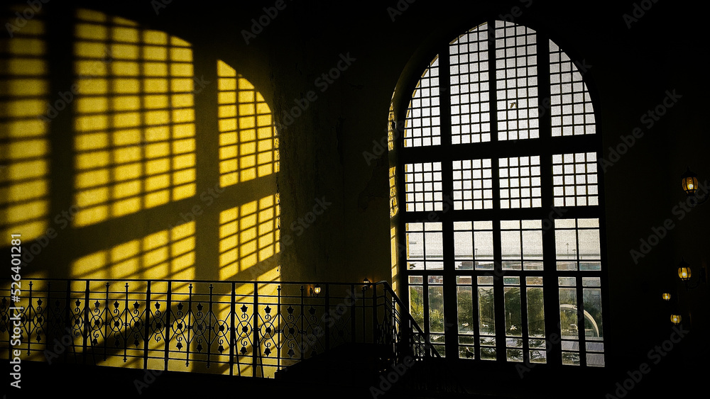 Reverse light on large window Reverse light on large window