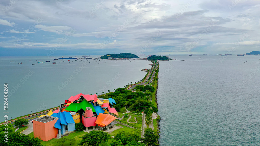 Scientific thematic park in the coastway of Panama 
