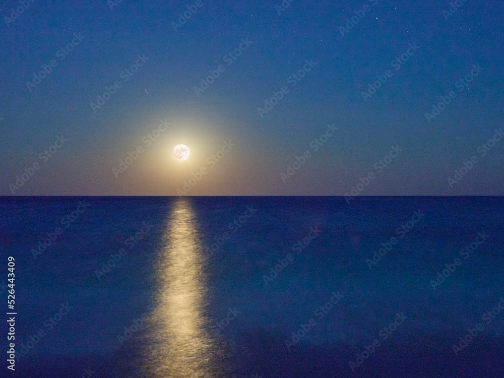 Vollmond in Meerreflexion auf Rhodos Griechenland Vollmond in Meerreflexion auf Rhodos Griechenland