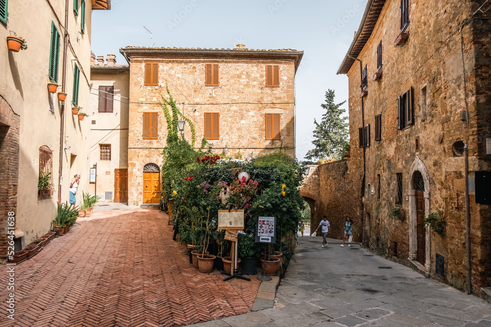 Obraz premium Beautiful view of Tuscany landscape and landmarks. Summer in Italy