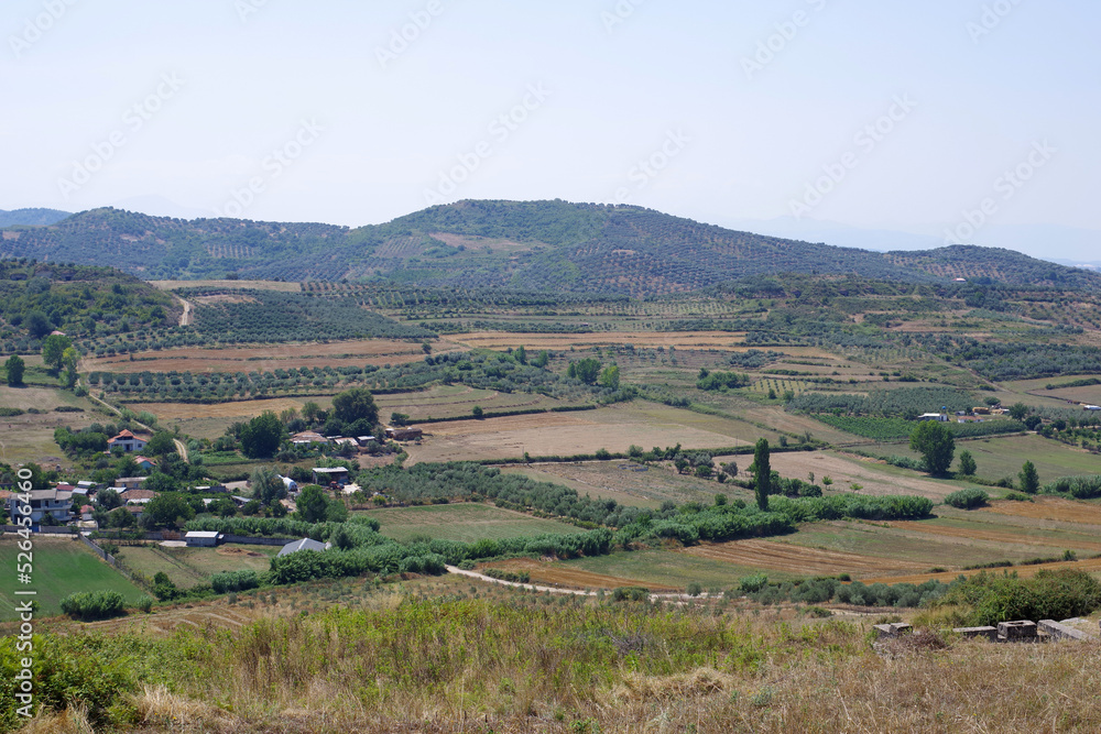 Vue sur la campagne depuis le site archéologique d'Apollonia d'Illyrie