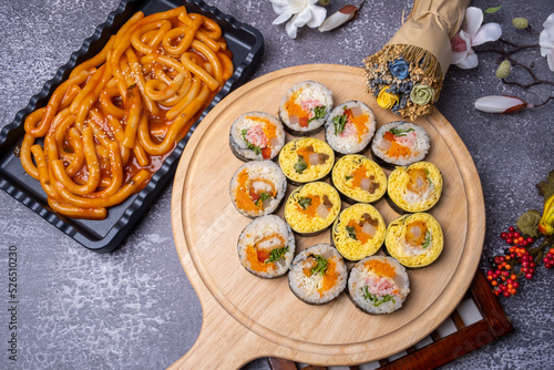 Korean style snack - gimbap, tteokbokki