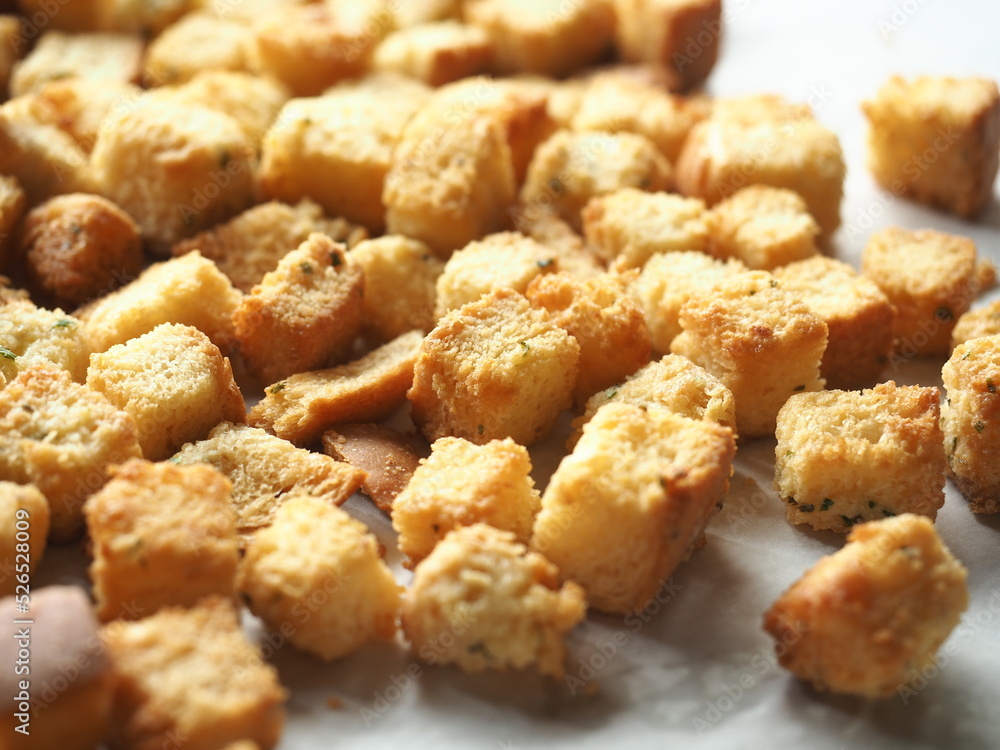 Golden crispy butter garlic croutons Golden crispy butter garlic croutons
