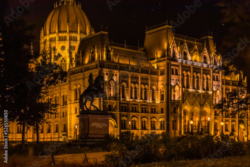 Parliament building in Budapest at night