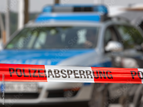 Absperrung mit Polizeiwagen