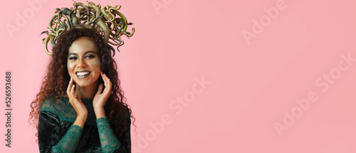 Beautiful young woman in Ha...