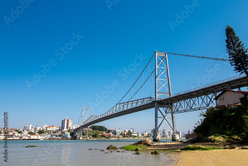 cidade de Florianópolis e o seu símbolo a ponte Hercílio Luz florianopolis Santa Catarina brasil